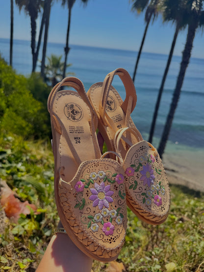 Jardín Floral Embroidery Lace-Up Natural Leather Huaraches