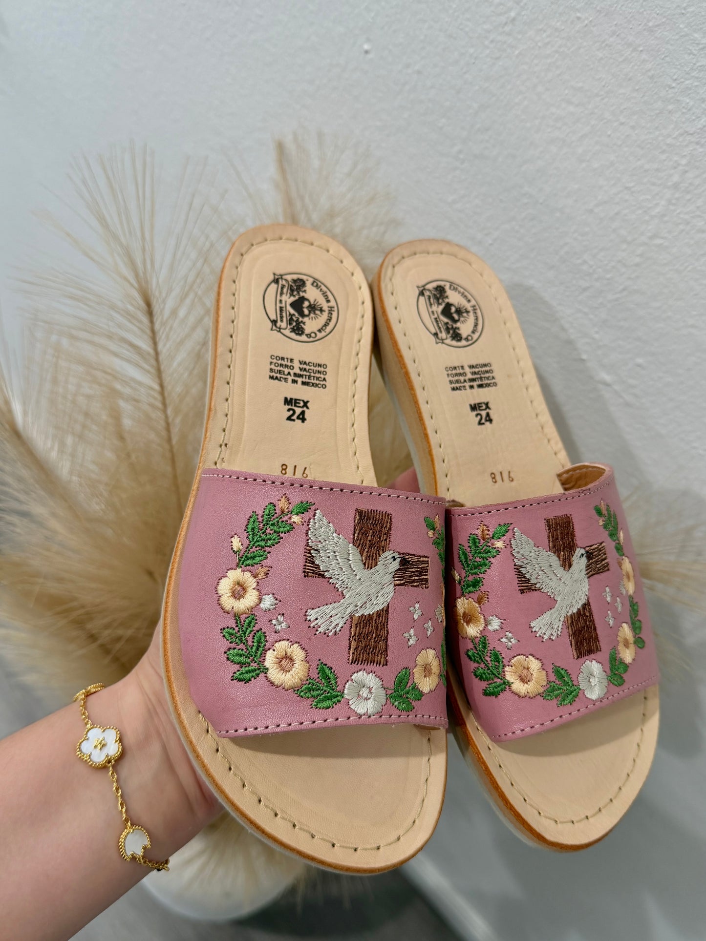 White Dove & Cross Espíritu Santo Embroidered Blush Leather Huaraches