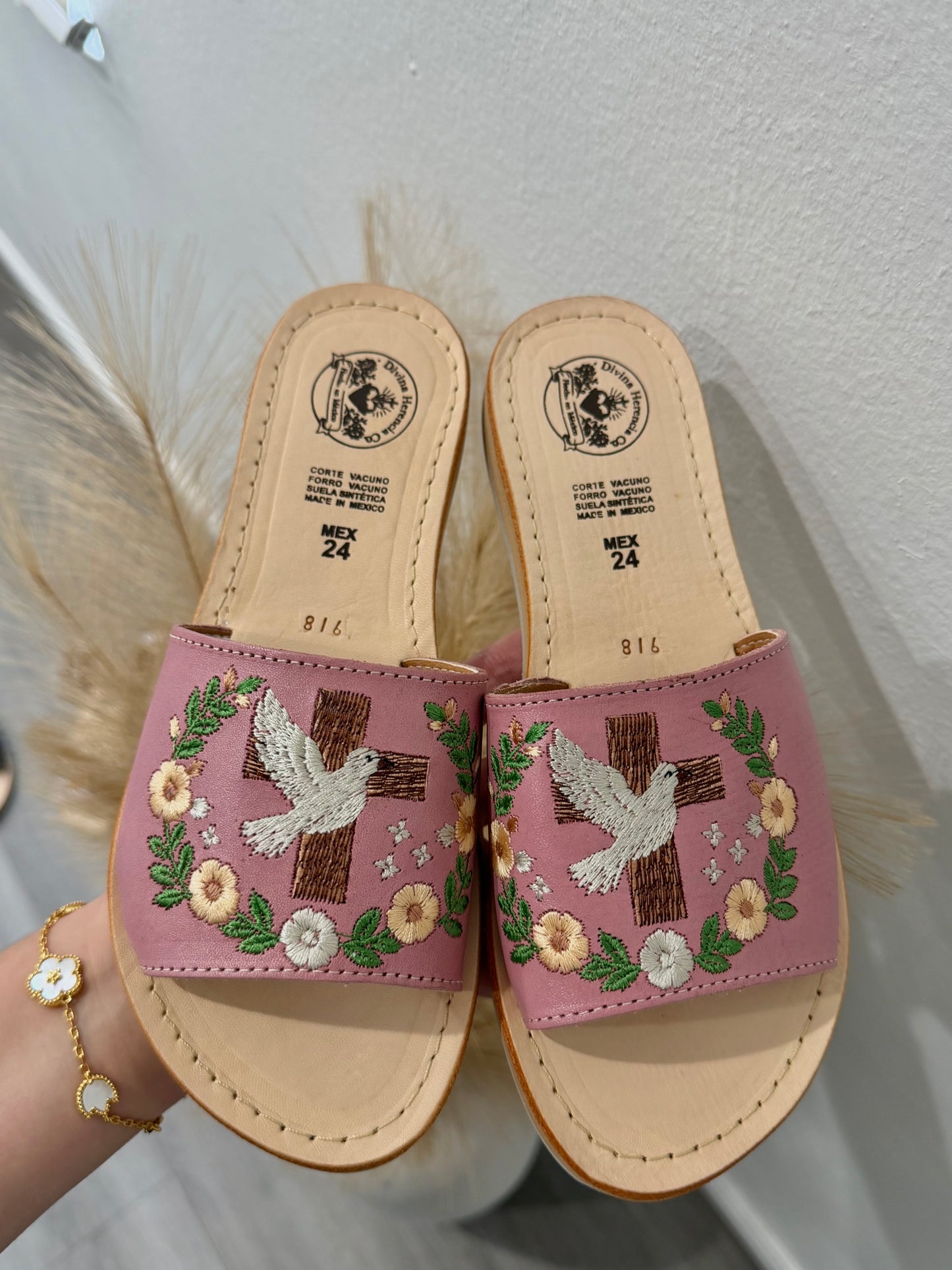 White Dove & Cross Espíritu Santo Embroidered Blush Leather Huaraches