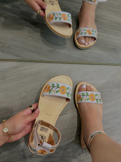 Pastel Sunflower Girasol Embroidery White Leather Ankle Strap Huaraches