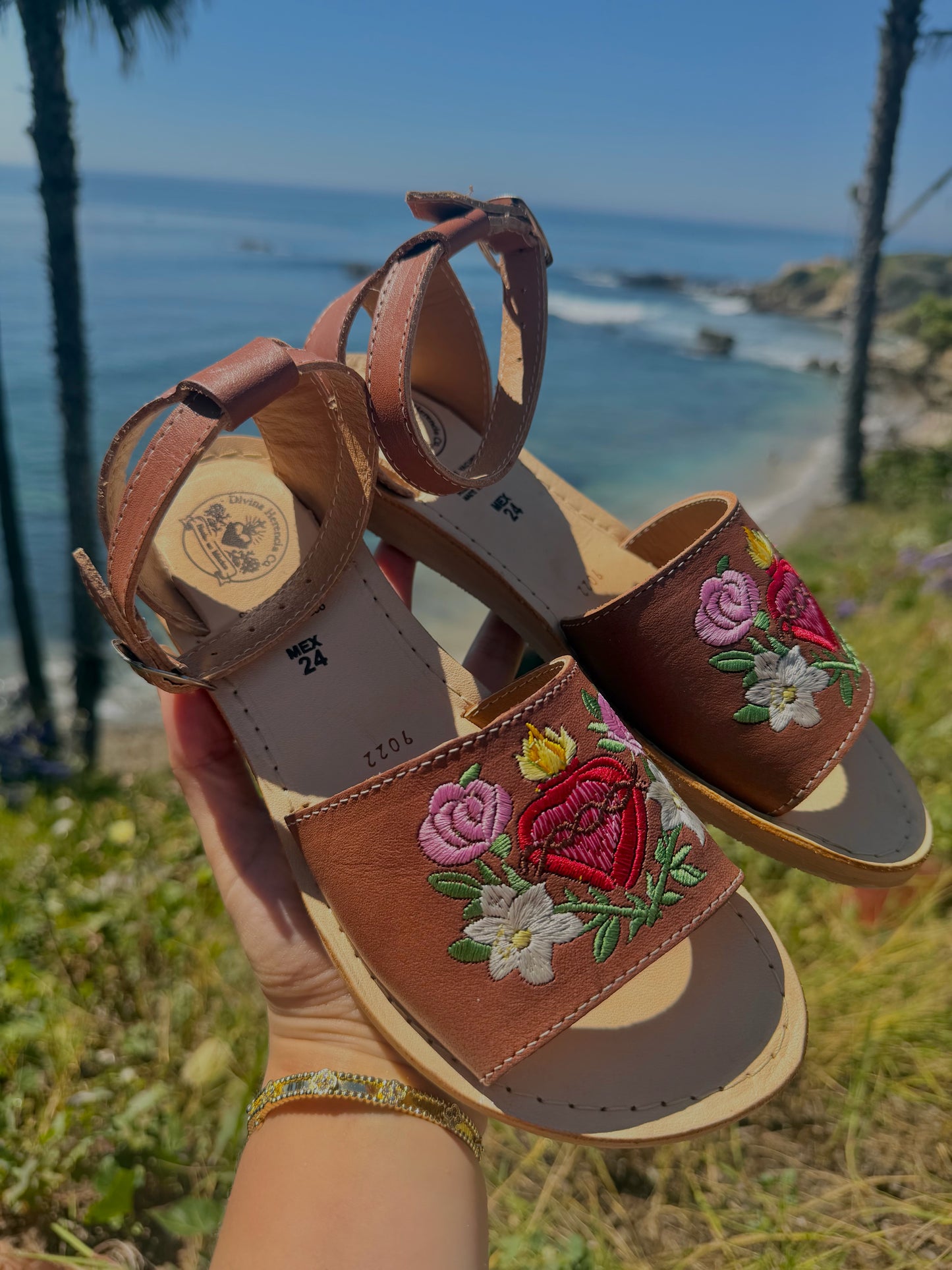 Sagrado Corazón & Rose Embroidered Leather Huaraches