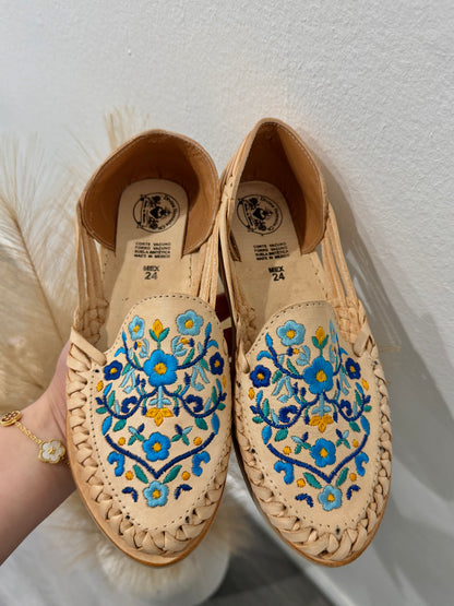 Sol y Cielo Floral Embroidered Leather Flats Huaraches