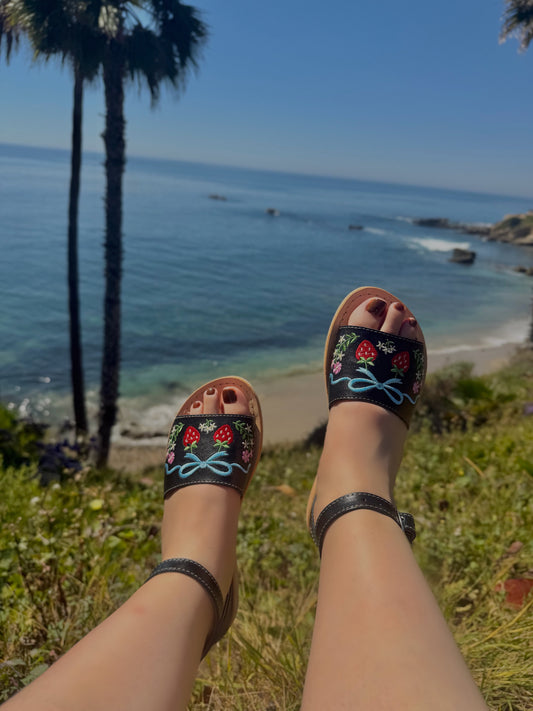 Fresa & Blue Bow Embroidered Leather Huaraches