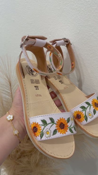 Sunflower Girasol Embroidery White Leather Ankle Strap Huaraches