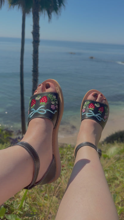 Fresa & Blue Bow Embroidered Leather Huaraches